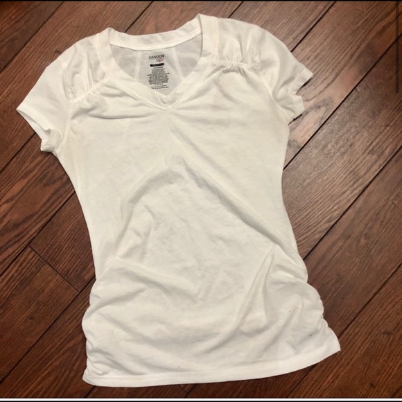 LIKE NEW Ruched workout vneck tees - Picture 7 of 7